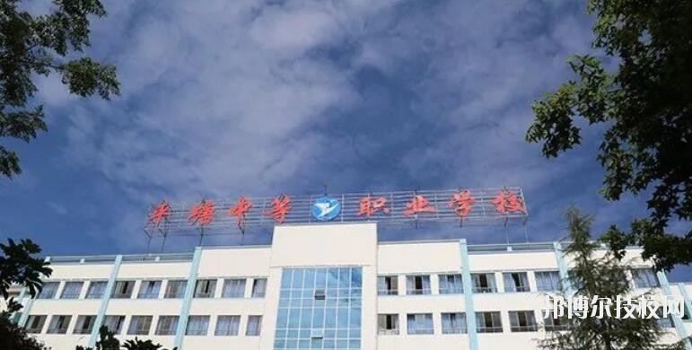 黔東南州國(guó)防科技學(xué)校2020年報(bào)名條件、招生要求、招生對(duì)象