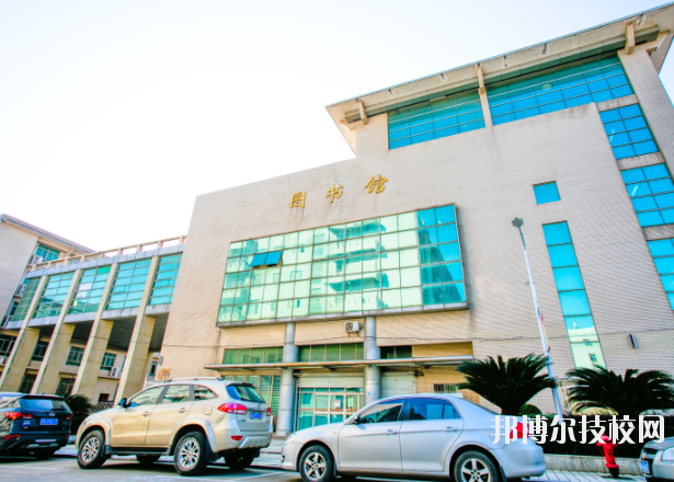 江西機(jī)械高級技工學(xué)校2020年報名條件、招生要求、招生對象