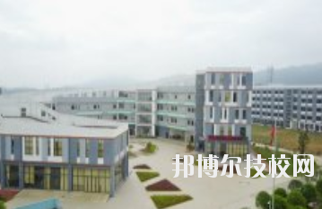 江西輕工業(yè)高級(jí)技工學(xué)校2020年學(xué)費(fèi)、收費(fèi)多少