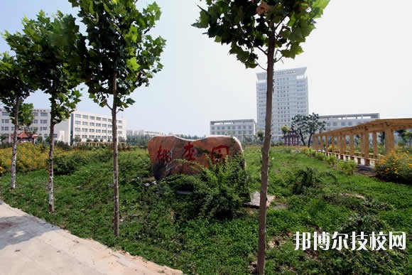 衡水科技工程學校2020年招生辦聯(lián)系電話