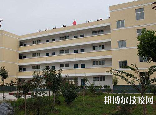 鳳縣職業(yè)教育中心2020年報名條件、招生要求、招生對象
