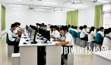 景泰縣京華職業(yè)中學(xué)2020年學(xué)費、收費多少
