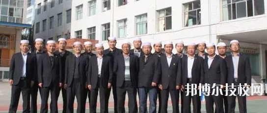 臨夏外國語學(xué)校2020年報名條件、招生要求、招生對象