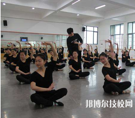 江山職業(yè)教育中心2020年報(bào)名條件、招生要求、招生對象
