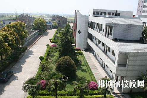 泰州博日電腦技術(shù)學(xué)校2020年報(bào)名條件、招生要求、招生對(duì)象