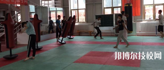酒泉體育運(yùn)動(dòng)學(xué)校2020年學(xué)費(fèi)、收費(fèi)多少