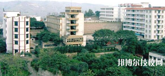 重慶綦江職業(yè)教育中心學(xué)校怎么樣、好不好