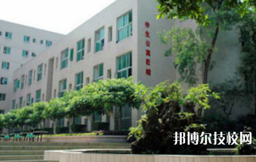 重慶機械技師學(xué)院2020年報名條件、招生要求、招生對象