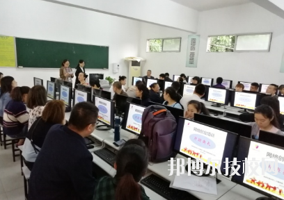 重慶現(xiàn)代技工學(xué)校2020年報(bào)名條件、招生要求、招生對(duì)象