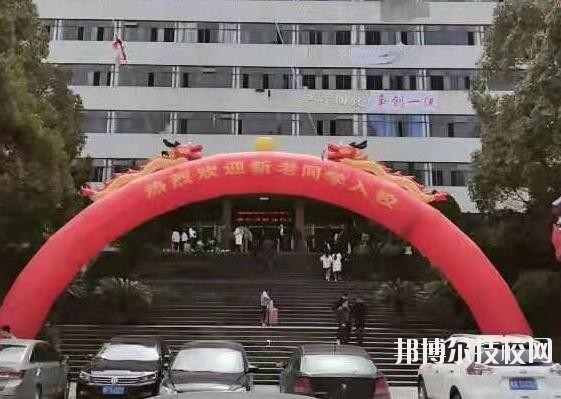 貴陽精工科技學(xué)校2020年學(xué)費(fèi)、收費(fèi)多少