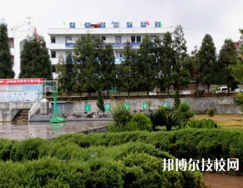 貞豐職業(yè)技術(shù)學(xué)校2020年報(bào)名條件、招生要求、招生對象