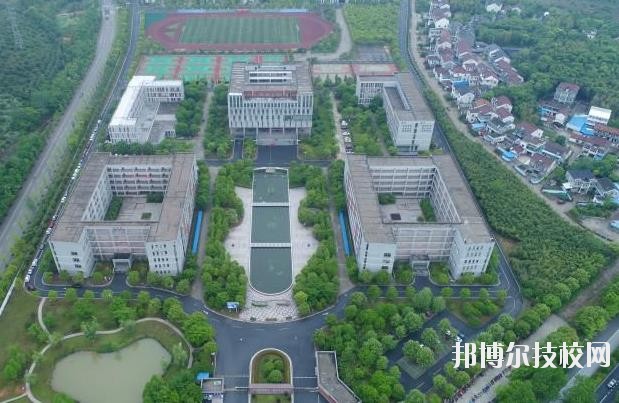 長興技師學(xué)院2020年報名條件、招生要求、招生對象