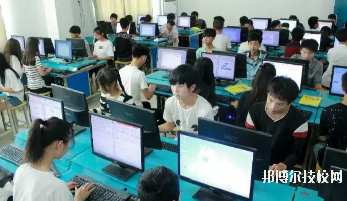 信豐中等專業(yè)學(xué)校怎么樣、好不好