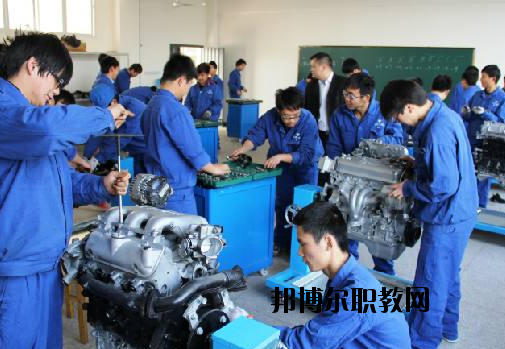 汽車(chē)運(yùn)用與維護(hù)專業(yè)