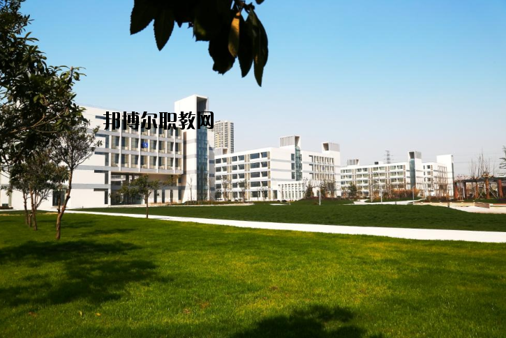 江蘇商貿(mào)職業(yè)學院怎么樣、好不好