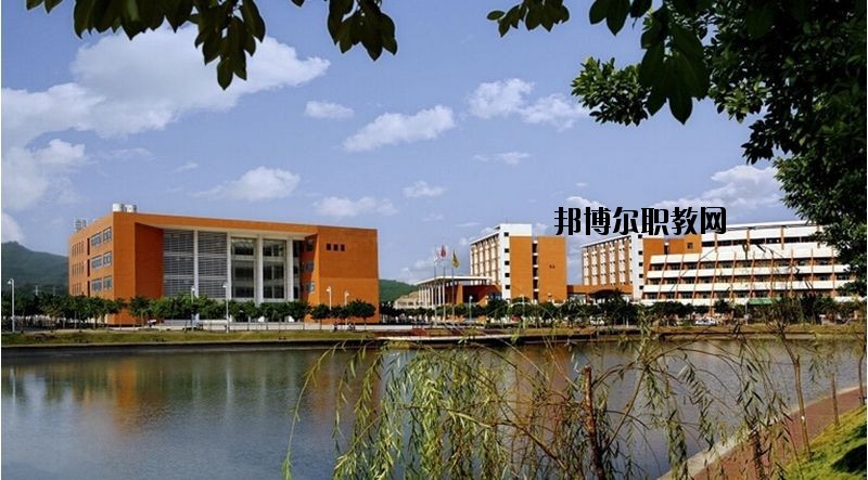 仙桃新亞電腦中等職業(yè)學(xué)校2020年報(bào)名條件、招生要求、招生對(duì)象