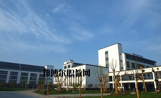蘇州吳中技工學校2020年報名條件、招生要求、招生對象