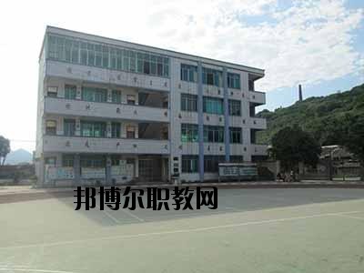 貴州羅甸中等職業(yè)學校2020年報名條件、招生要求、招生對象
