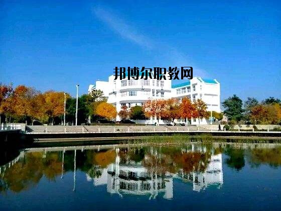 利川民族中等職業(yè)技術(shù)學(xué)校2020年報(bào)名條件、招生要求、招生對象