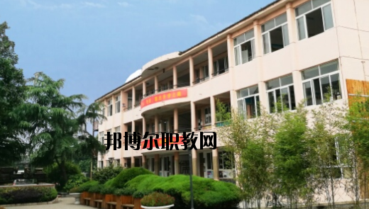 龍灣區(qū)職業(yè)技術(shù)學(xué)校教育集團學(xué)校地址