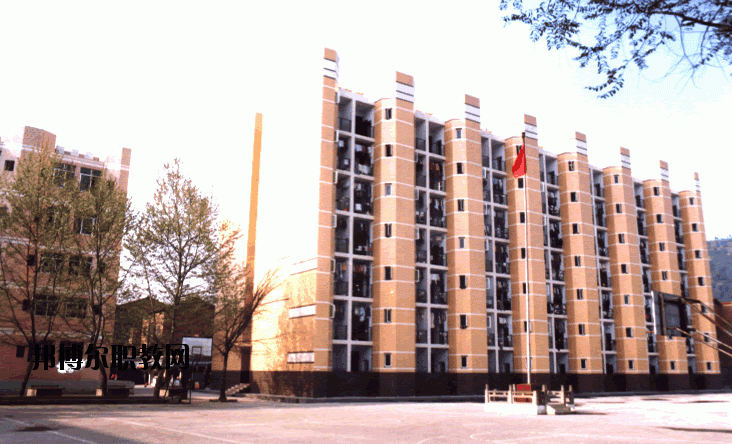 達(dá)州風(fēng)華職業(yè)技術(shù)學(xué)校2020年報(bào)名條件、招生要求、招生對(duì)象