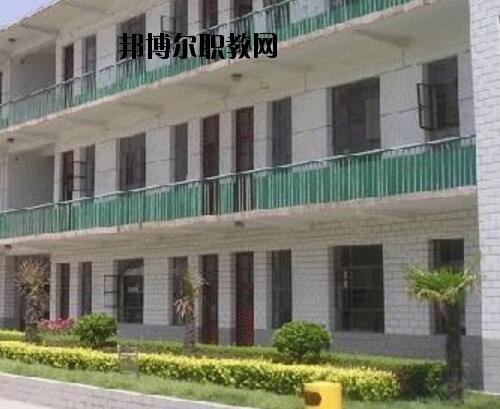 新鄉(xiāng)衛(wèi)生學(xué)校怎么樣、好不好