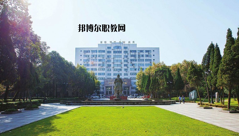 咸寧工業(yè)學(xué)校怎么樣、好不好