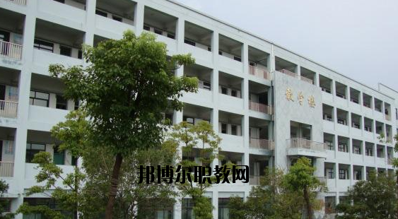 寧波興港職業(yè)高級中學(xué)2020年報(bào)名條件、招生要求、招生對象