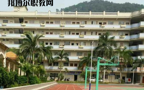 梧州西南中等專業(yè)學(xué)校2020年報(bào)名條件、招生要求、招生對(duì)象