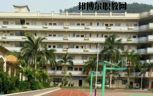 防城港理工職業(yè)學(xué)校2020年報(bào)名條件、招生要求、招生對(duì)象