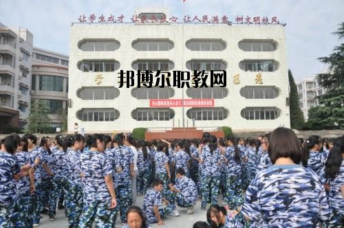 隆昌幼兒師范學(xué)校2020年報(bào)名條件、招生要求、招生對(duì)象