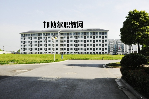 連云港財(cái)經(jīng)學(xué)校怎么樣、好不好