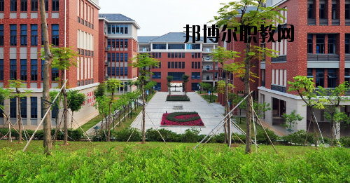 東莞輕工業(yè)學(xué)校2020年報名條件、招生要求、招生對象