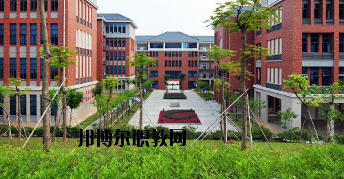 東莞輕工業(yè)學(xué)校怎么樣、好不好