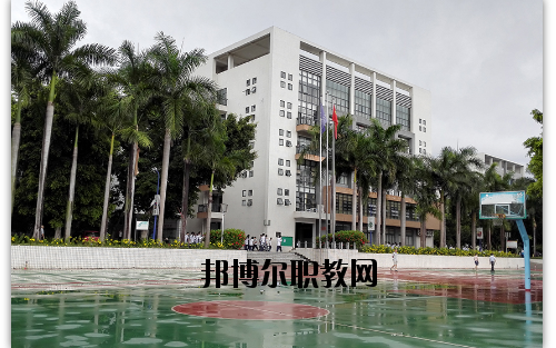 東莞電子科技學(xué)校2020年報名條件、招生要求、招生對象