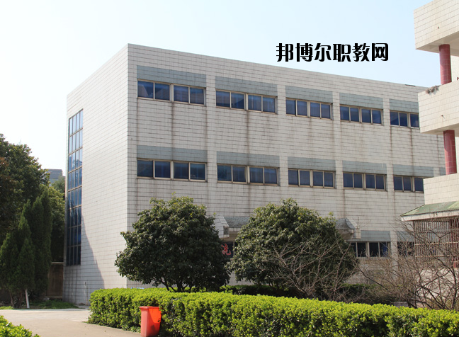 蘇州衛(wèi)生職業(yè)學(xué)校2020年報(bào)名條件、招生要求、招生對(duì)象
