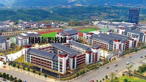 大方綜合職業(yè)技術(shù)學(xué)校2020年報(bào)名條件、招生要求、招生對(duì)象