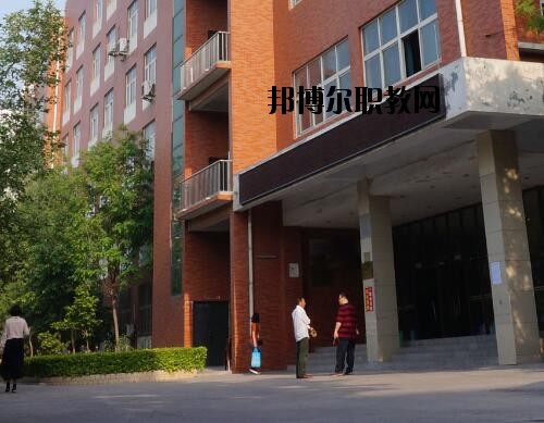 河南理工中等專業(yè)學(xué)校2021年報(bào)名條件、招生對(duì)象