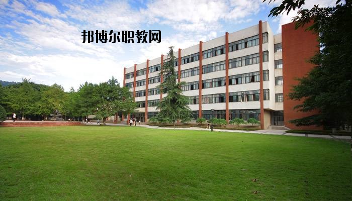 黃岡電子信息學(xué)校2020年報(bào)名條件、招生要求、招生對(duì)象