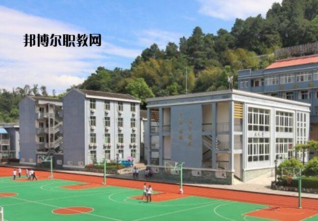 蒼南縣金鄉(xiāng)職業(yè)學校2020年報名條件、招生要求、招生對象