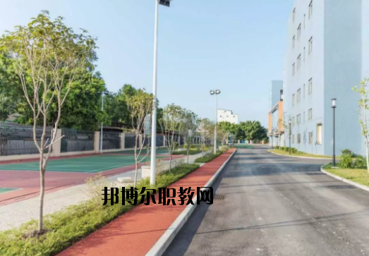 廣東華文航空藝術(shù)職業(yè)學(xué)校2020年報名條件、招生要求、招生對象
