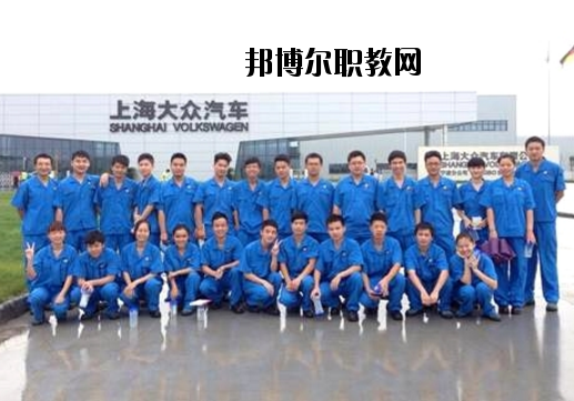 萍鄉(xiāng)工業(yè)中等專業(yè)學(xué)校2020年報(bào)名條件、招生要求、招生對(duì)象