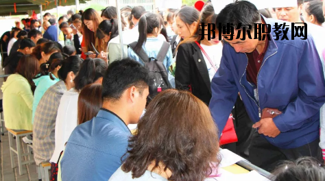 武威涼州區(qū)職業(yè)中等專業(yè)學校2020年學費、收費多少