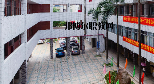 廣州商貿(mào)職業(yè)學校怎么樣、好不好