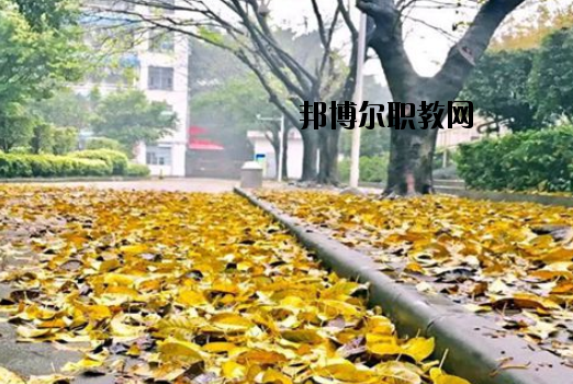 廣東輕工職業(yè)技術(shù)學(xué)校2020年報(bào)名條件、招生要求、招生對(duì)象