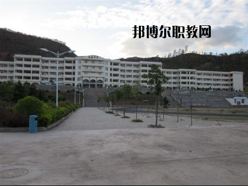 保山隆陽區(qū)職業(yè)技術學校2020年學費、收費多少