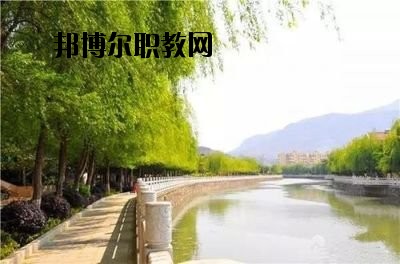華坪縣職業(yè)高級(jí)中學(xué)2020年報(bào)名條件、招生要求、招生對(duì)象