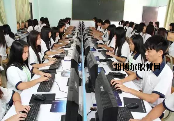 肇慶高要技工學校2020年報名條件、招生要求、招生對象