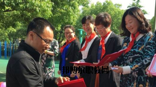 石家莊信達傳媒中等專業(yè)學(xué)校地址在哪里