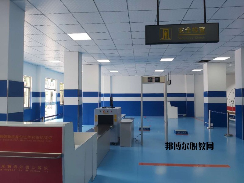 淮南女子職業(yè)學(xué)校2020年報名條件、招生要求、招生對象